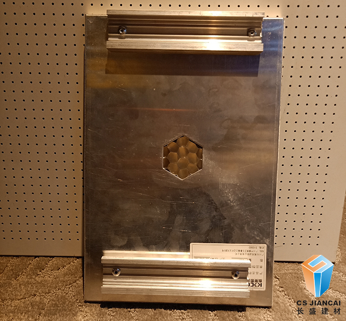 拉絲鋁蜂窩板背面照片 拉絲鋁蜂窩板背面照片