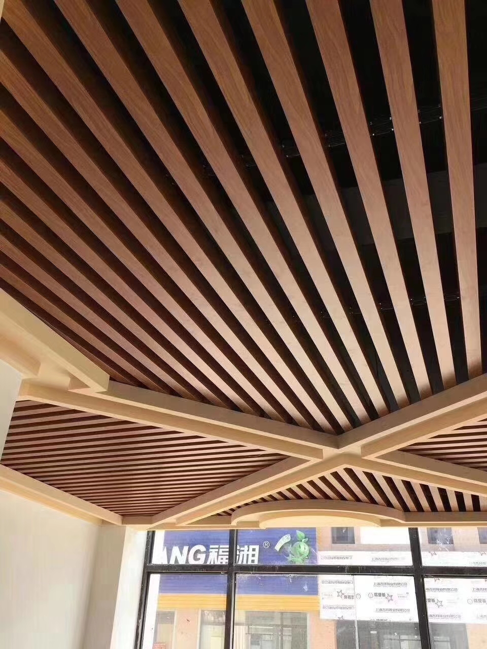 鋁方管天花吊頂效果圖 鋁方管天花吊頂效果圖