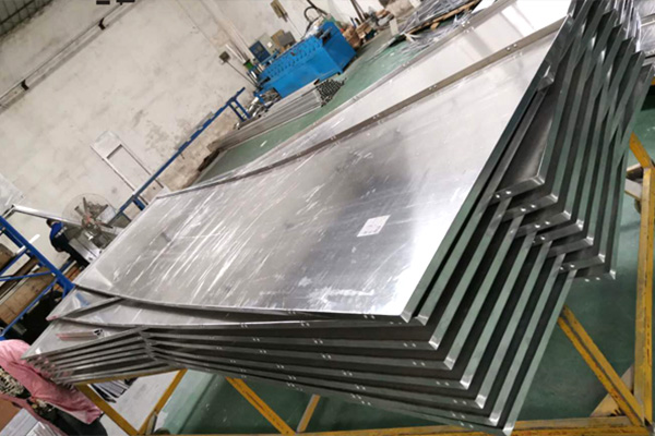 氟碳鋁單板折彎效果圖.jpg 氟碳鋁單板折彎效果圖.jpg