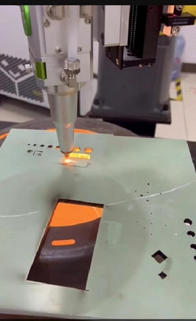 三維激光切割機設(shè)備